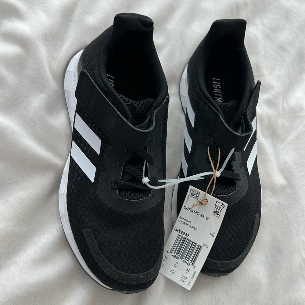 Black Adidas Duramo boys’ sneaker sets - size 2.5